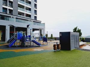 蕉赖LSC - Symphony Tower 舒适环境提供 Netflix 靠近 KL 市中心的相册照片