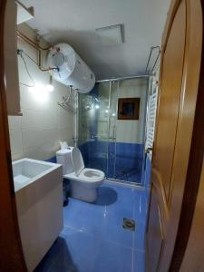 Koupelna v ubytování Guest House Trojani