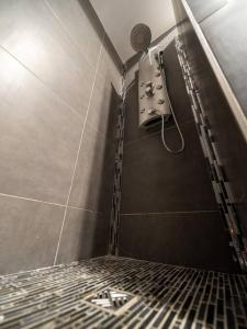 Zdjęcie z galerii obiektu *Appartement climatisé au cœur du vieux port* w Marsylii