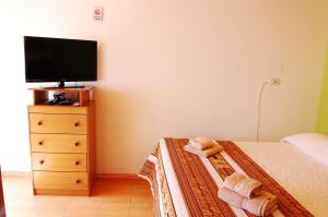 Μια τηλεόραση ή/και κέντρο ψυχαγωγίας στο Hostal Pablito