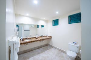 Ванная комната в Rostrevor Hotel