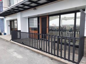 Un balcón o terraza en 麗詩旅海景民宿