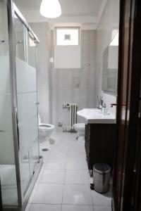 Koupelna v ubytování Aura Home rent of rooms with shared kitchen