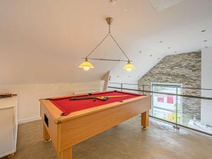 Zdjęcie z galerii obiektu Maison contemporaine à Étel - 130 m² - Calme, proche centre et plages, terrasse ensoleillée et jardin - FR-1-479-147 w mieście Étel