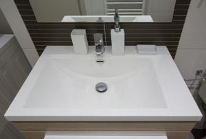 A bathroom at Lovely New Βuild Flat Near Metro - Free Parking