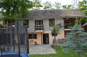 Budova, kde se the country house nachází