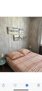Postel nebo postele na pokoji v ubytování Appartement st palais sur mer