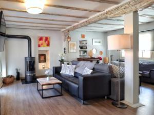 Khu vực ghế ngồi tại Limanaki Villa