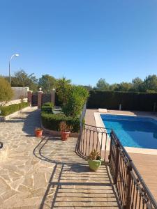 Fotografie z fotogalerie ubytování Chalet con piscina en Liria v destinaci Lliria
