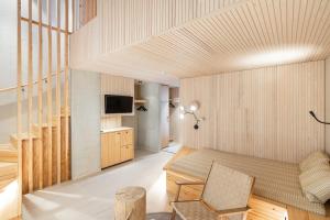 TV a/nebo společenská místnost v ubytování Nova Skyland Hotel