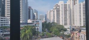 Nespecifikovaný výhled na destinaci Bangkok nebo výhled na město při pohledu z hotelu