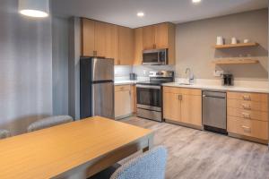 ครัวหรือมุมครัวของ Residence Inn by Marriott Jekyll Island
