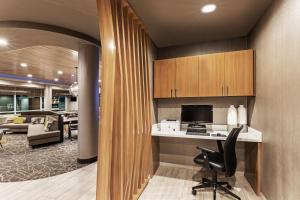 Kuchyň nebo kuchyňský kout v ubytování SpringHill Suites by Marriott Austin West/Lakeway