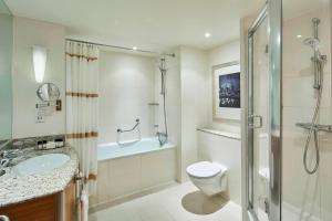 Koupelna v ubytování London Marriott Hotel Canary Wharf