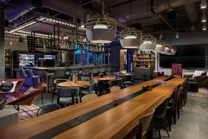 Restaurace v ubytování Moxy Boston Downtown