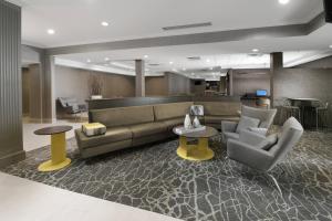 Posezení v ubytování SpringHill Suites Dallas Addison/Quorum Drive