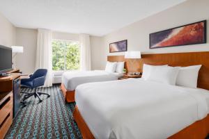 เตียงในห้องที่ Fairfield Inn and Suites by Marriott Houston The Woodlands