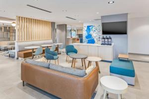 Et sittehjørne på TownePlace Suites by Marriott Dallas Rockwall