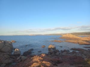 Φωτογραφία από το άλμπουμ του Surf House Mirice σε Vignola Mare +28 φωτογραφίες