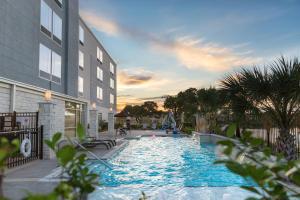 Bazén v ubytování SpringHill Suites by Marriott Austin Cedar Park nebo v jeho okolí