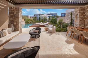 Istumisnurk majutusasutuses W Costa Navarino