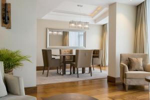 Χώρος καθιστικού στο Four Points by Sheraton Ikot Ekpene