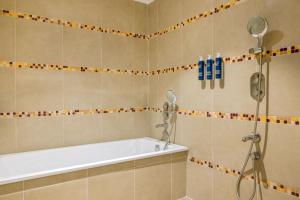 Ένα μπάνιο στο Four Points by Sheraton Ikot Ekpene