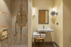 Ένα μπάνιο στο Four Points by Sheraton Ikot Ekpene