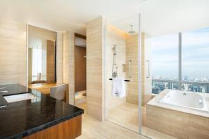 Koupelna v ubytování The Westin Jakarta