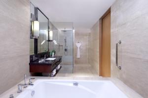 Koupelna v ubytování The Westin Jakarta