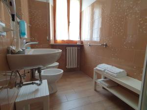 A bathroom at Hotel Cormorano