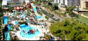 Bazén v ubytování Acapulco III Marina DOR Beach front - Sea views nebo v jeho okolí