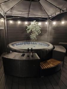 Бассейн в The POD Unique & Stylish Luxury Accommodation With Hot Tub или поблизости