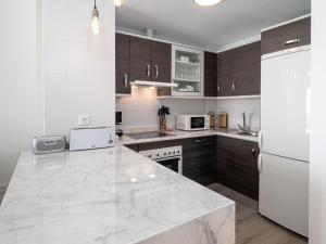 Kuchyňa alebo kuchynka v ubytovaní Small Oasis 2375 Sea View