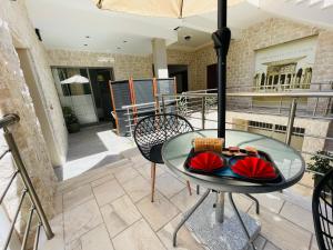 Balkón nebo terasa v ubytování XENIOS SUITES