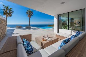 Część wypoczynkowa w obiekcie Blue Sky Mallorca Luxury Villa