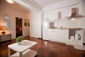 Zdjęcie z galerii obiektu Kallithea Blue Paradise #32 w mieście Kallithea