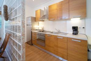 Φωτογραφία από το άλμπουμ του Dioni luxury apartment with private entrance στον Καραβόμυλο