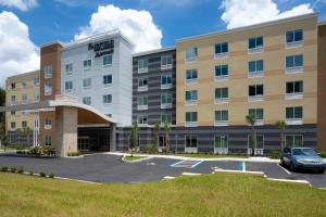 una representación de la parte delantera de un hotel en Fairfield Inn & Suites by Marriott Gainesville I-75 en Gainesville