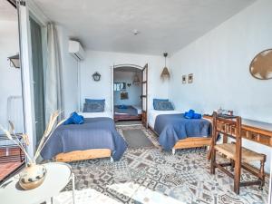 Posteľ alebo postele v izbe v ubytovaní Newly renovated apartment in Nerja with huge pool