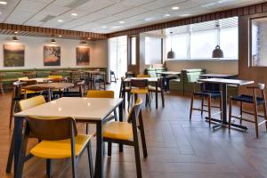 Restoran atau tempat lain untuk makan di Fairfield Inn and Suites by Marriott Minneapolis Shakopee