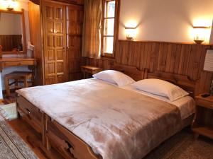 Voodi või voodid majutusasutuse HOTEL MARI Metsovo toas