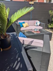 Część wypoczynkowa w obiekcie L'Instant Mer - Bord de Mer - Studio avec grand jardin à La Capte