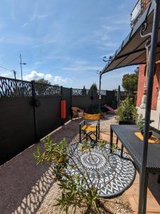 Ogród w obiekcie L'Instant Mer - Bord de Mer - Studio avec grand jardin à La Capte