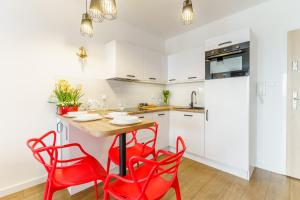 Kuchyňa alebo kuchynka v ubytovaní Apartament Słońce i Plaża Kołobrzeg