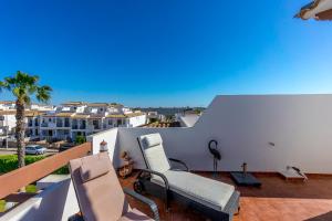 Fotografia z galérie ubytovania CB Living - Scenic duplex with pool in Punta Prima v destinácii Orihuela Costa