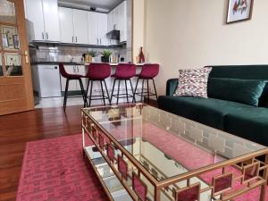 A kitchen or kitchenette at a 2 min de la Catedral