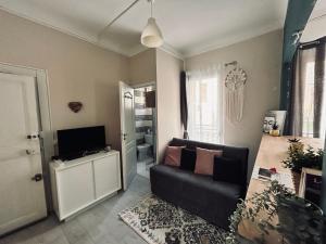 Televízia a/alebo spoločenská miestnosť v ubytovaní Monaco is mine - 7 mns walk from Le Casino !
