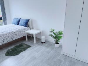 Postel nebo postele na pokoji v ubytování Modern House