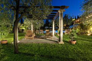 Gallery image of Villa Madrina Lovely and Dynamic Hotel in Garda